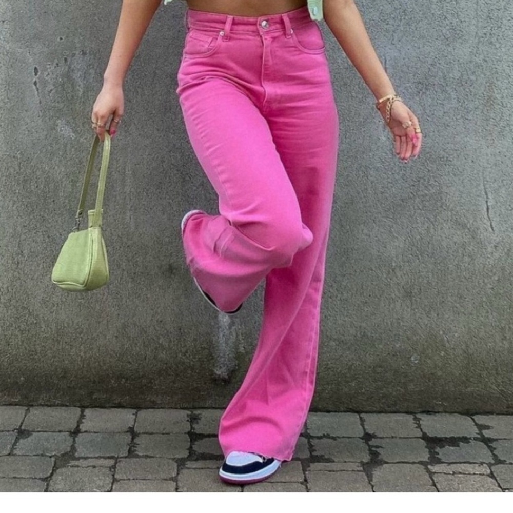 Zara Women's Viral Pink Wide-Leg Jeans Cut Off - Picture 3 of 16
